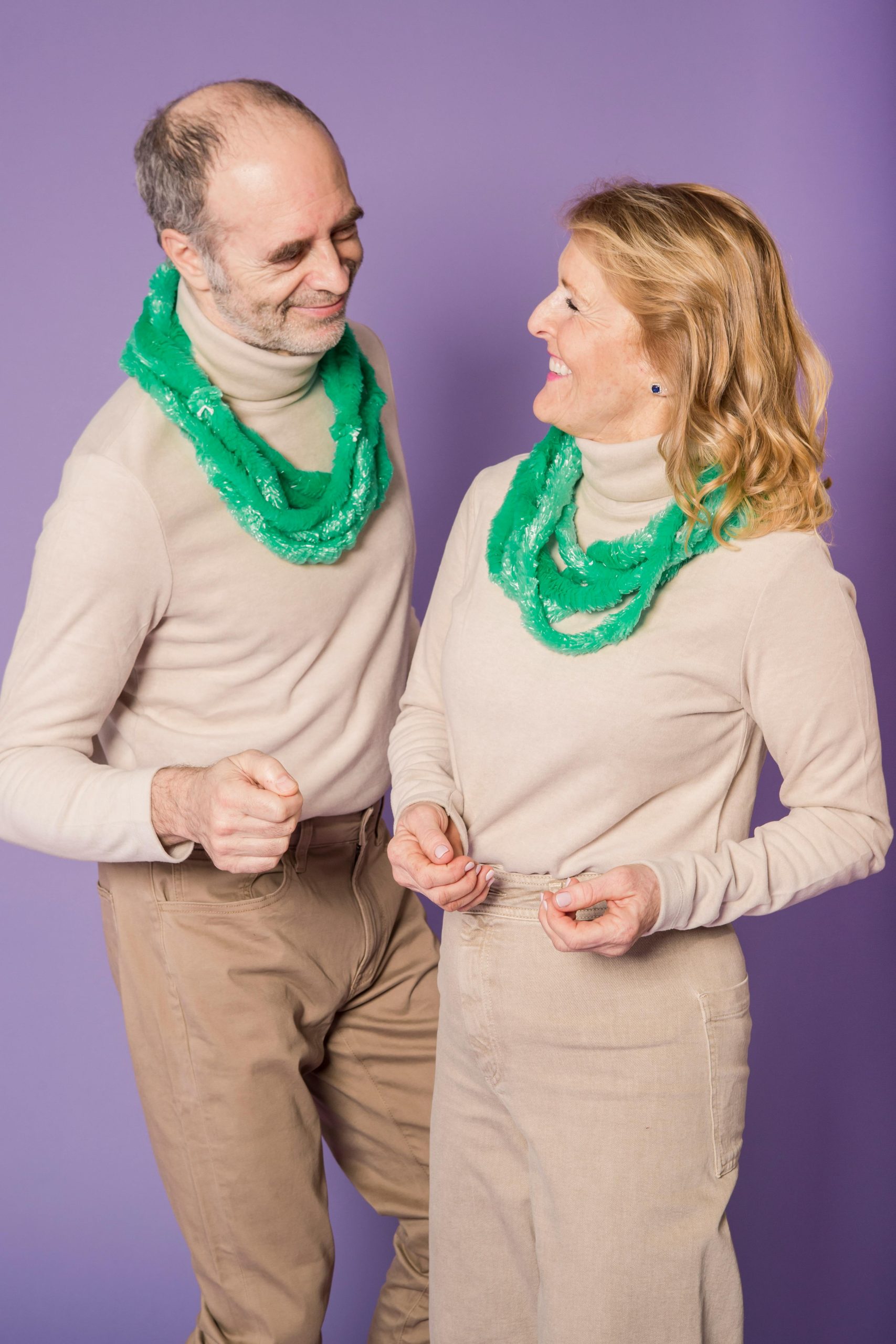 Couleurs harmonieuses pour une tenue femme stylée