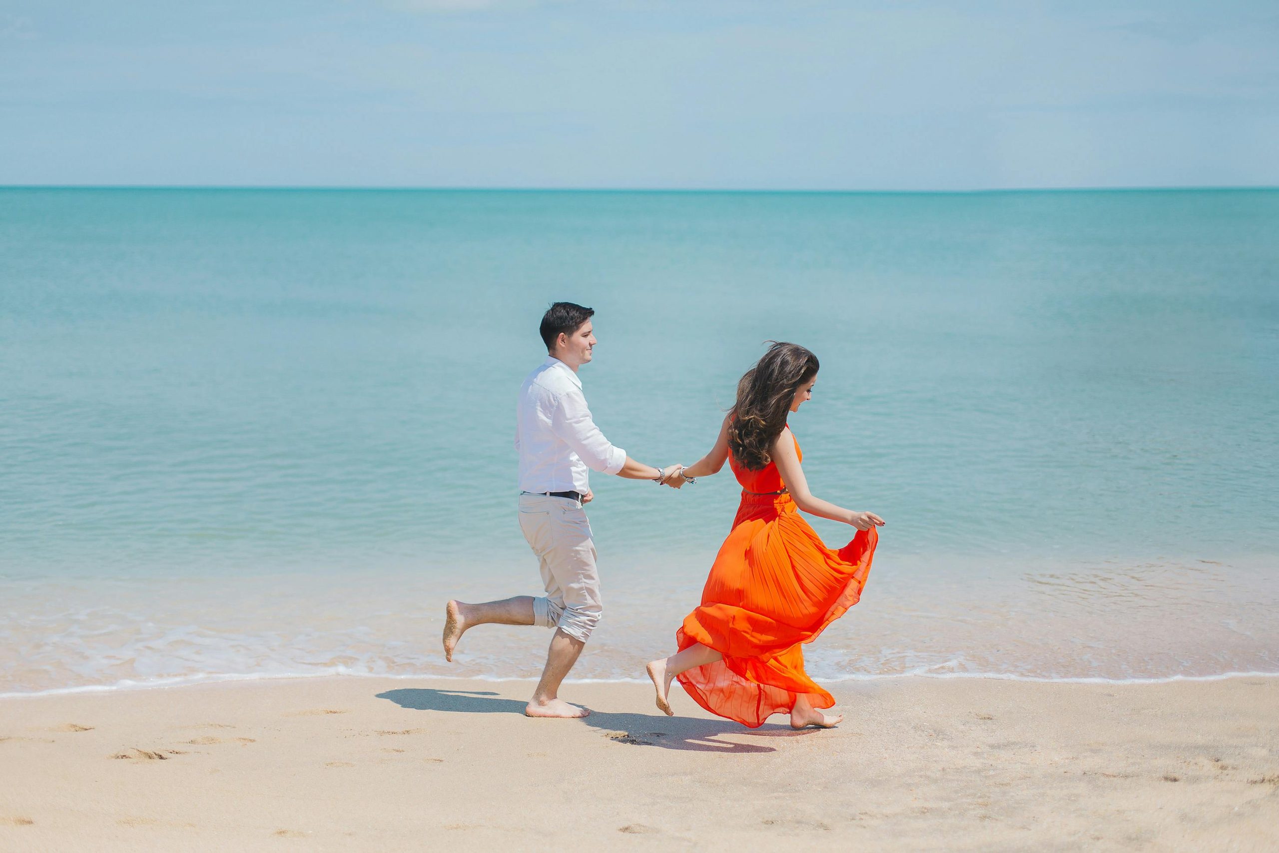 Plage amour jeux romantiques couple